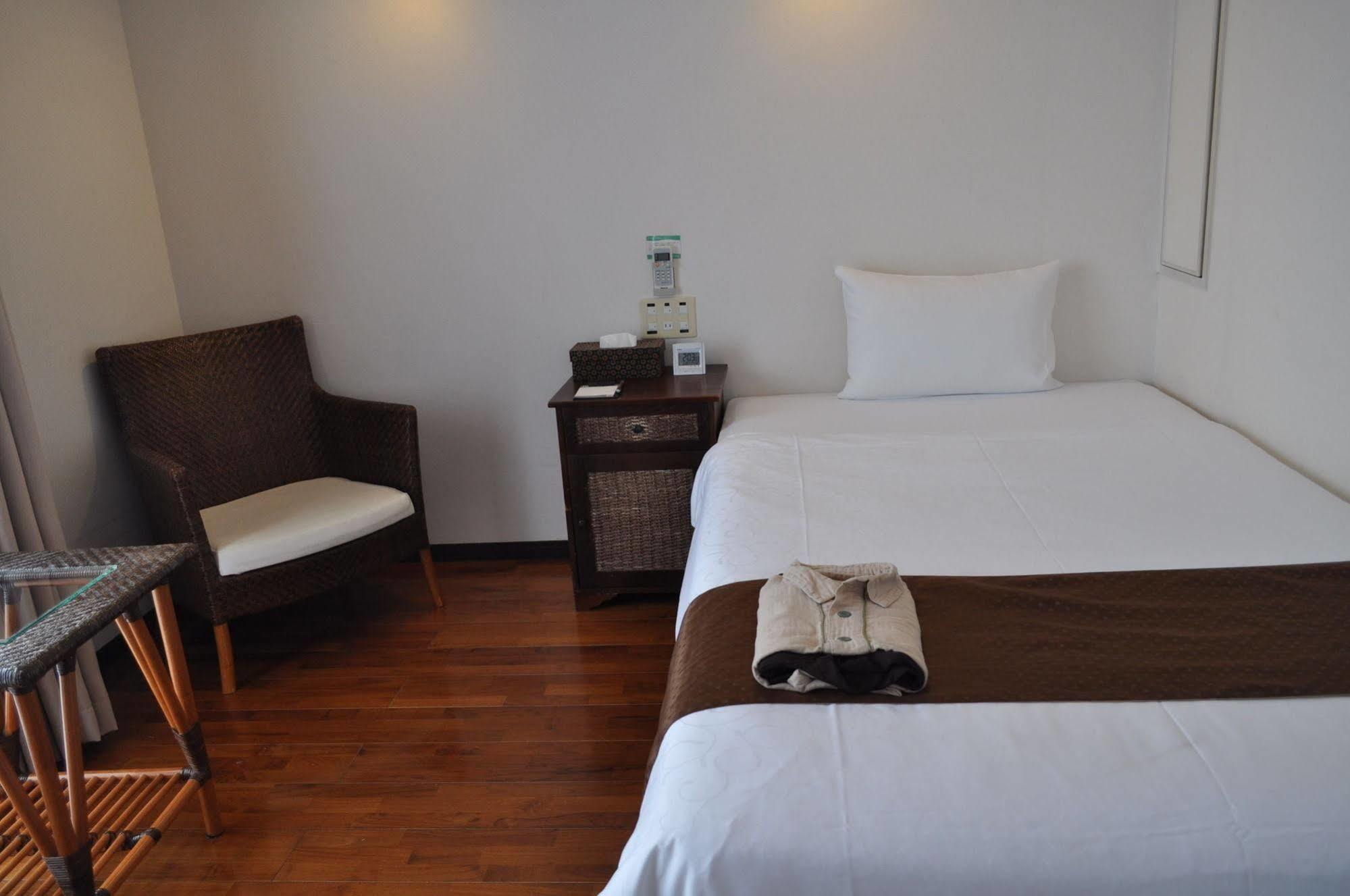 Hotel Patina Ishigakijima Ishigaki  Bagian luar foto